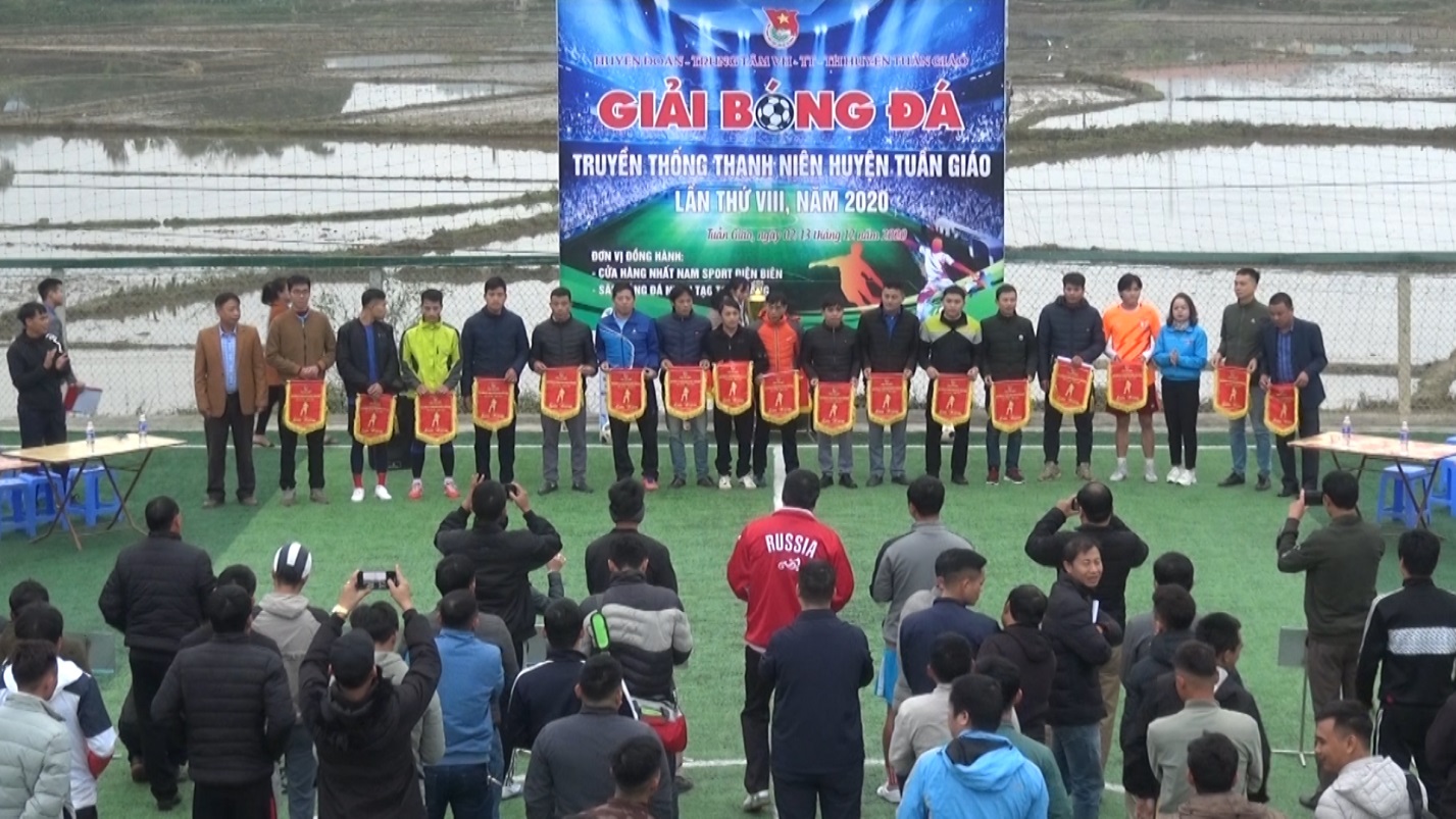 Khai mạc giải bóng đá truyền thống Thanh niên huyện Tuần Giáo lần thứ VIII năm 2020
