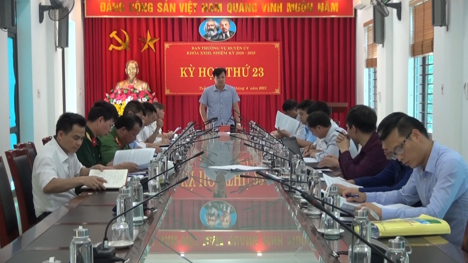 Đoàn giám sát công tác bầu cử của tỉnh ủy làm việc tại huyện Tuần Giáo