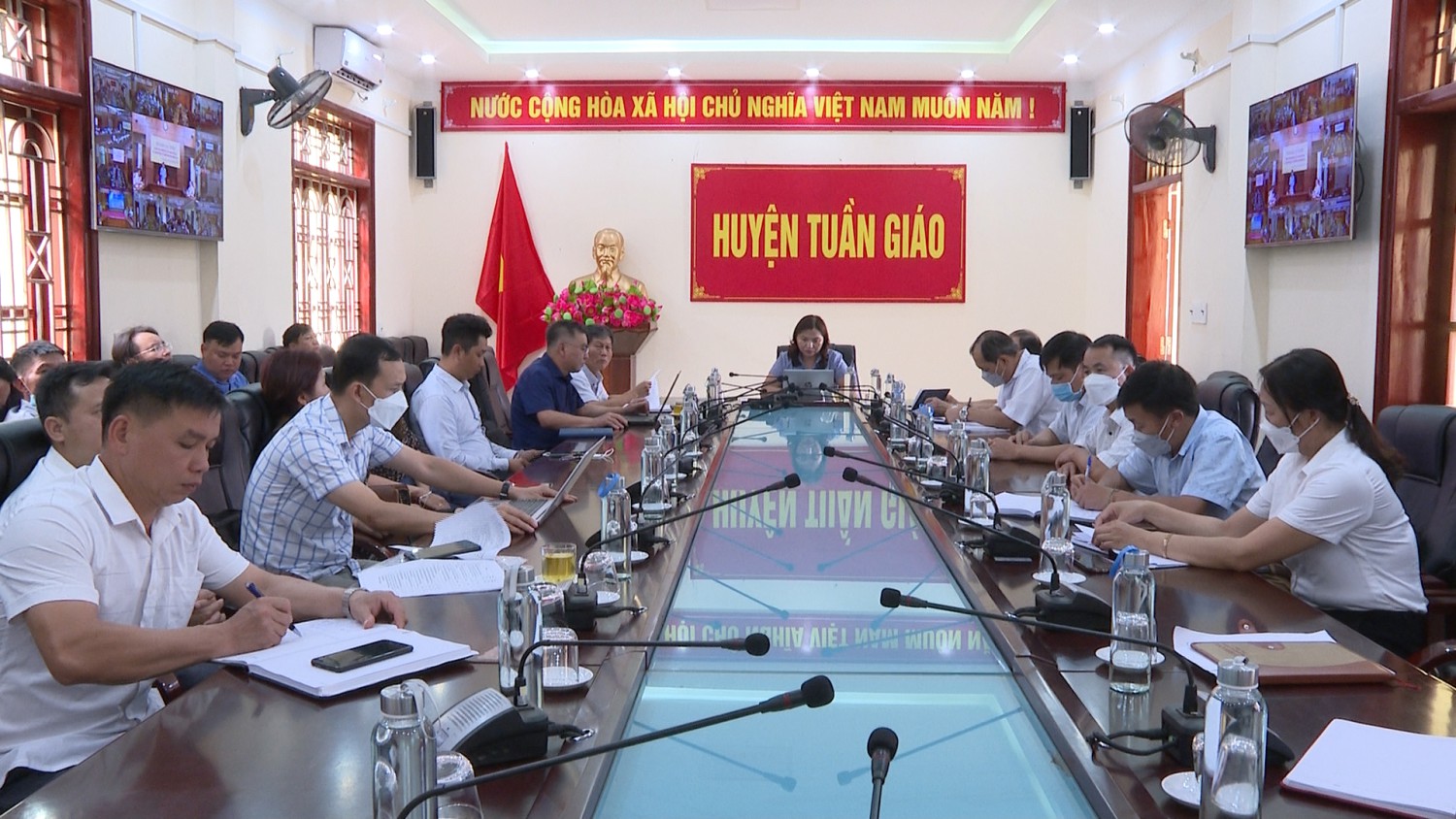 Hội nghị trực tuyến triển khai nhiệm vụ của Ban chỉ đạo về Chuyển đổi số tỉnh Điện Biên năm 2022