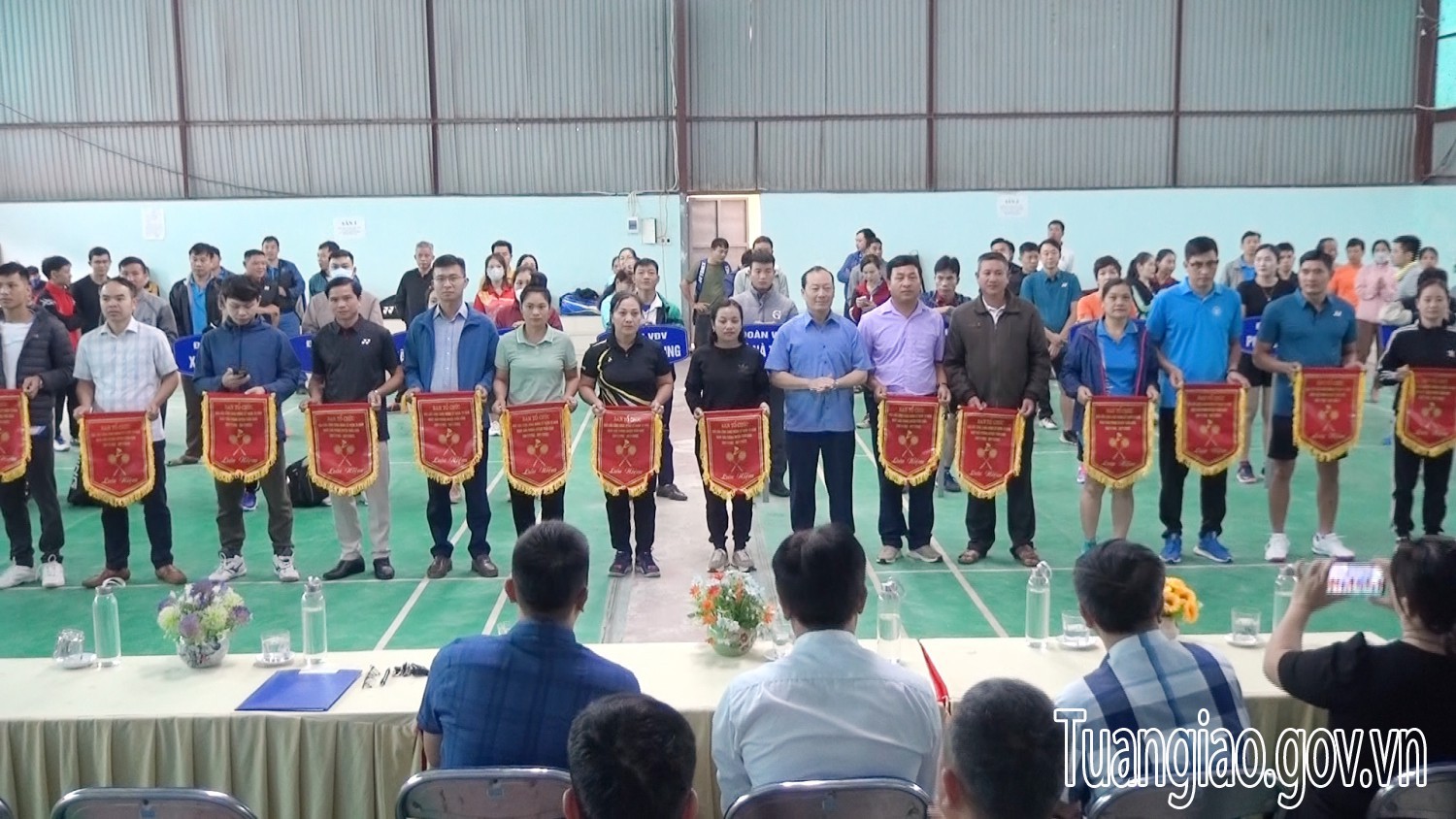 Khai mạc giải cầu lông chào mừng kỷ niệm 70 năm ngày giải phóng huyện Tuần Giáo năm 2022