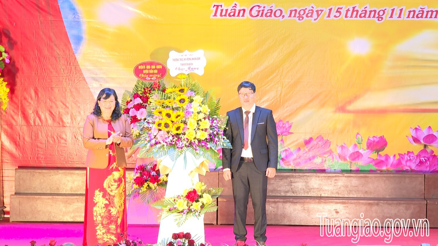 Ngành GD&ĐT huyện Tuần Giáo: Kỷ niệm 40 năm Ngày Nhà giáo Việt Nam