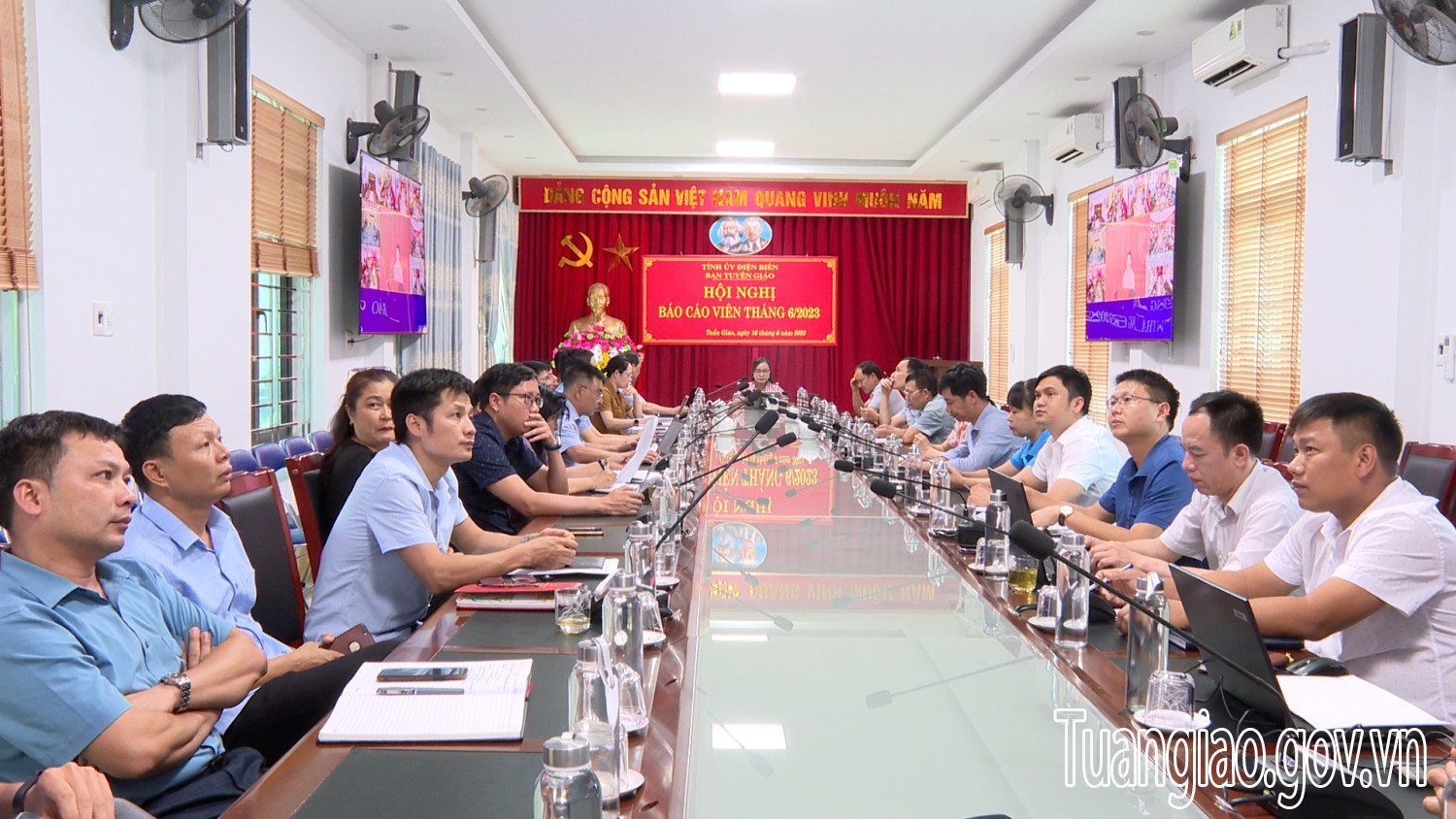 Hội nghị trực tuyến báo cáo viên Tỉnh ủy Điện Biên tháng 6 năm 2023