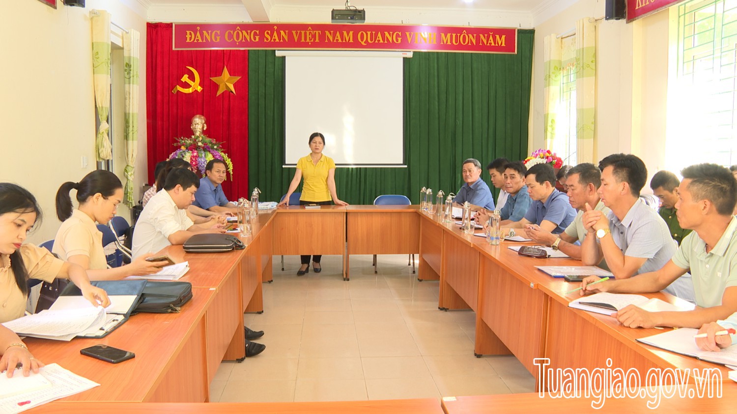 MTTQVN tỉnh kiểm tra việc triển khai, thực hiện hỗ trợ làm nhà Đại đoàn kết cho hộ nghèo tại huyện Tuần Giáo