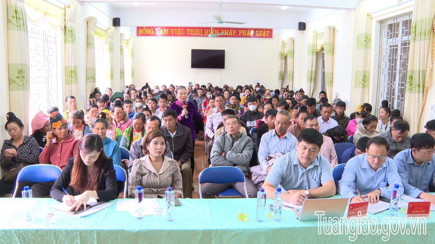Hội nghị gặp mặt, đối thoại  của Thường trực Huyện ủy với nông dân trồng Mắc ca trên địa bàn các xã Quài Nưa, Quài Cang, Quài Tở