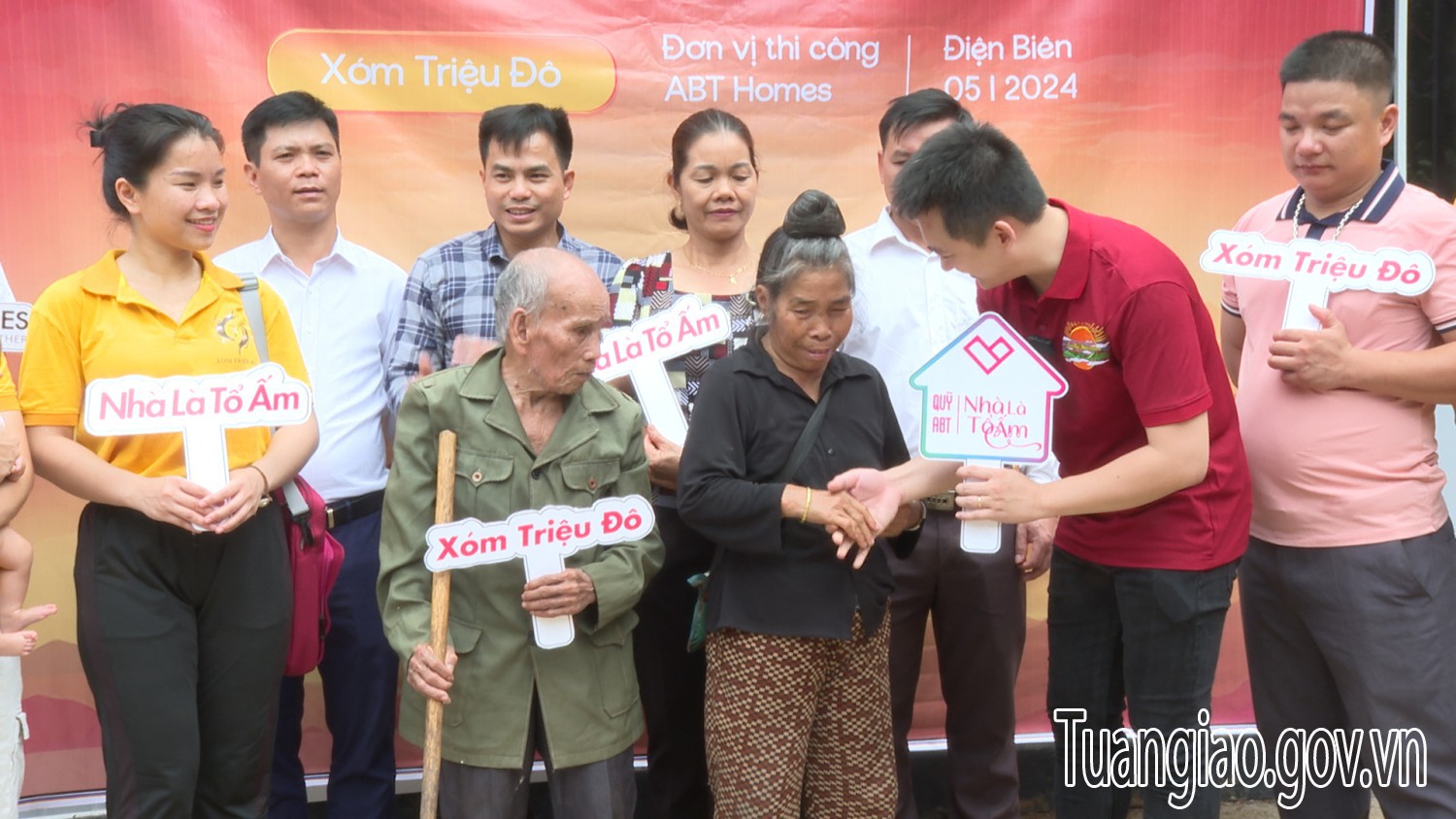 ABT Homes tổ chức Lễ trao tặng nhà cho gia đình có hoàn cảnh khó khăn xã Quài Cang