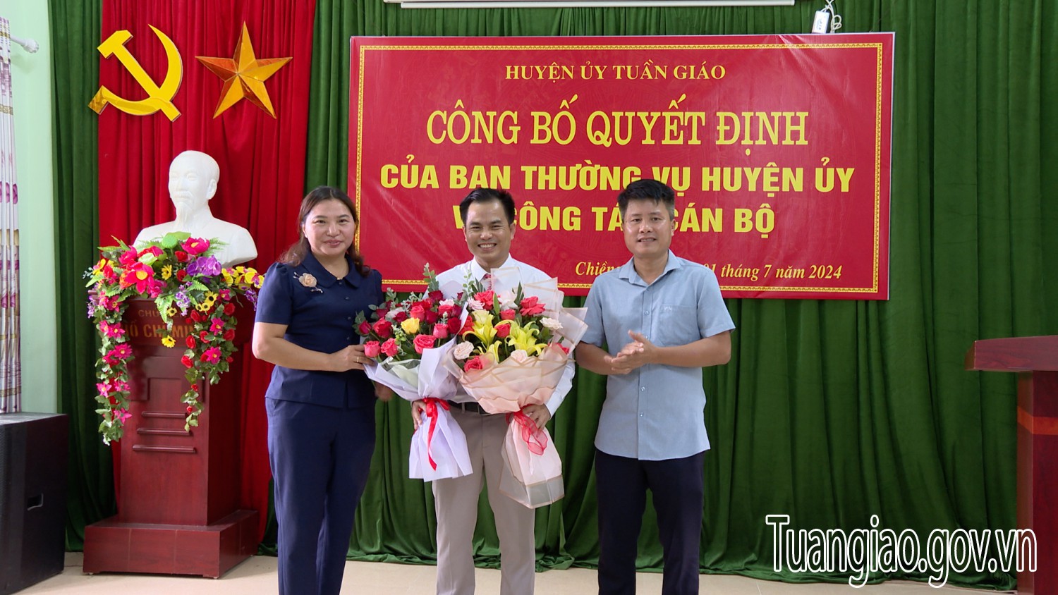 Đồng chí Nguyễn Văn Bách – HUV, Chánh Văn phòng...