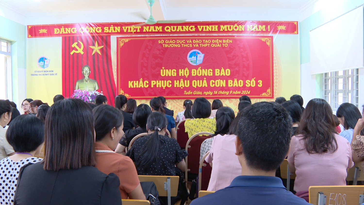 Trường THCS và THPT Quài Tở tổ chức phát động ủng hộ đồng bào khắc phục hậu quả cơn bão số 3