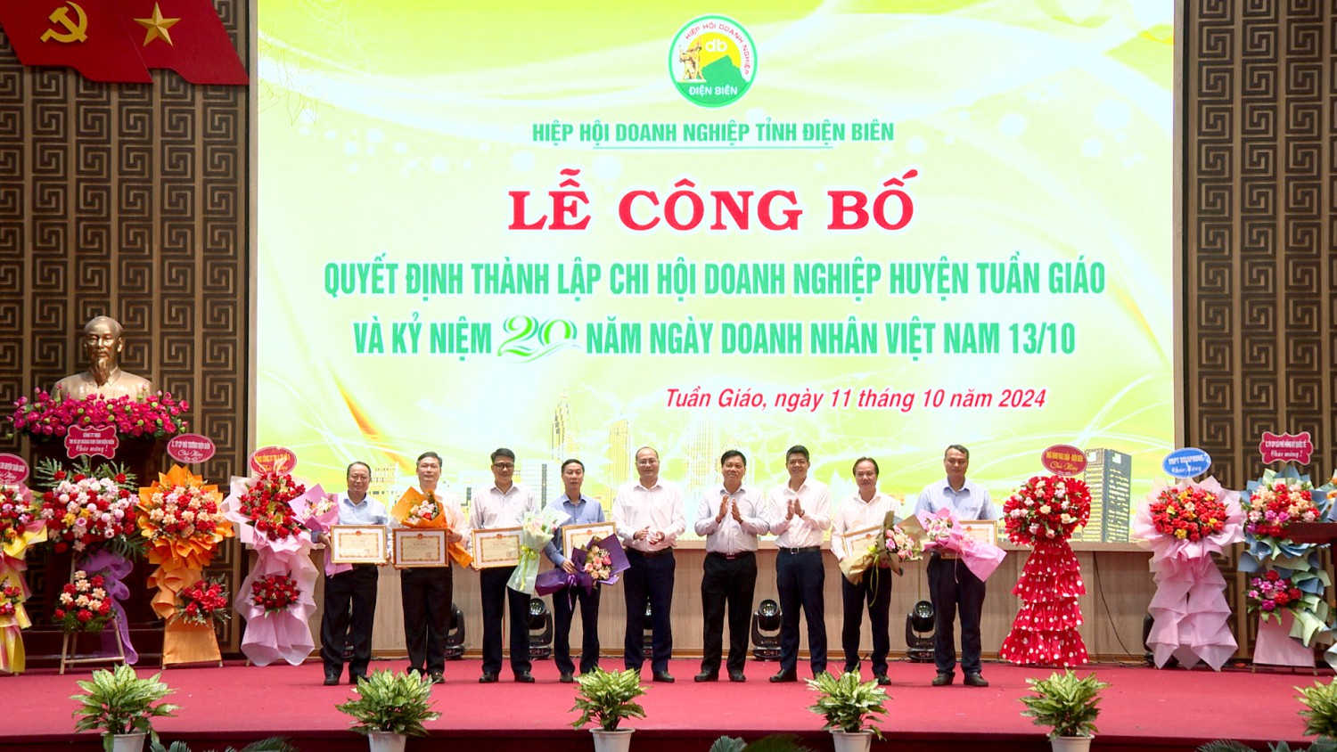 Lễ Công Bố Quyết Định Thành Lập Chi Hội Doanh Nghiệp Huyện Tuần Giáo Và Kỷ Niệm 20 Năm Ngày Doanh Nhân Việt Nam