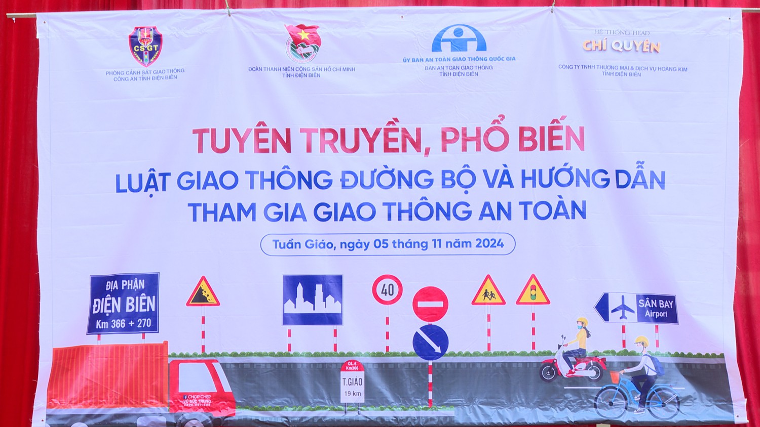 Trên 1.500 học sinh được tuyên truyền luật giao thông đường bộ và phòng chống tác hại ma tuý