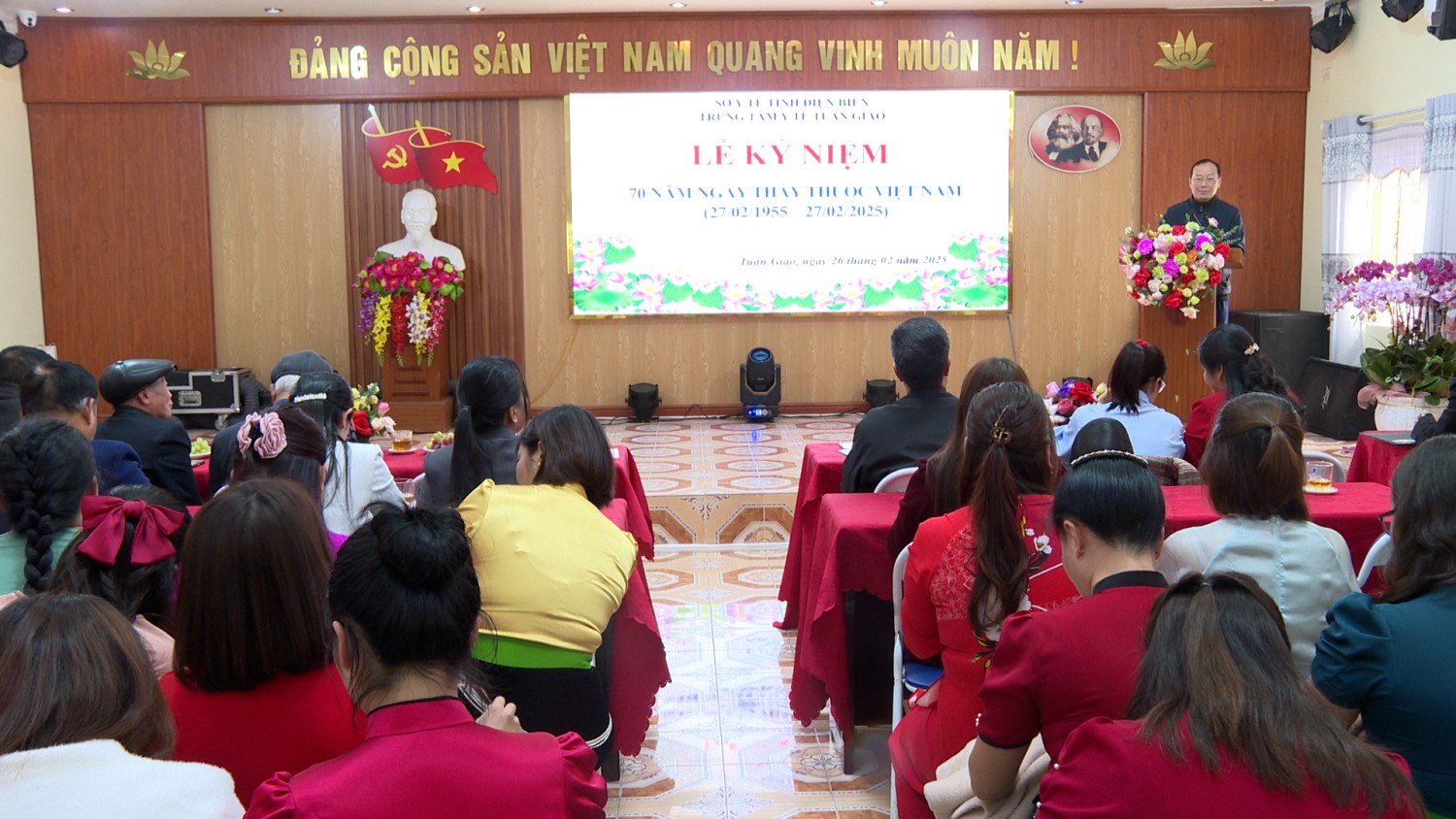 Trung tâm Y tế huyện Tuần Giáo tổ chức Lễ kỷ niệm 70 năm Ngày Thầy thuốc Việt Nam (27/02/1955 - 27/02/2025)