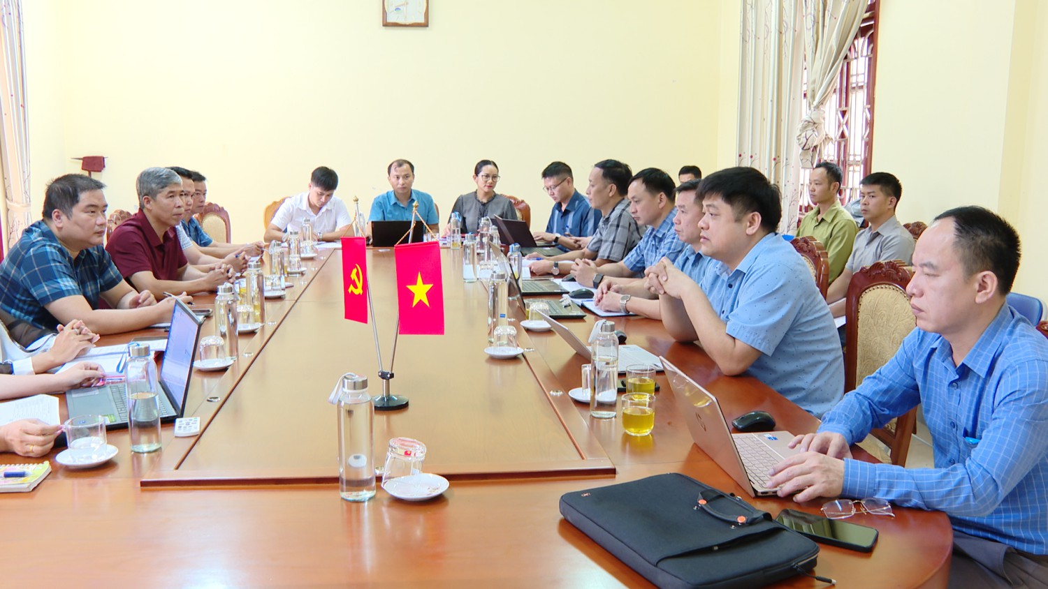 UBND xã Tuần Giáo làm việc với Trung tâm Dịch vụ...