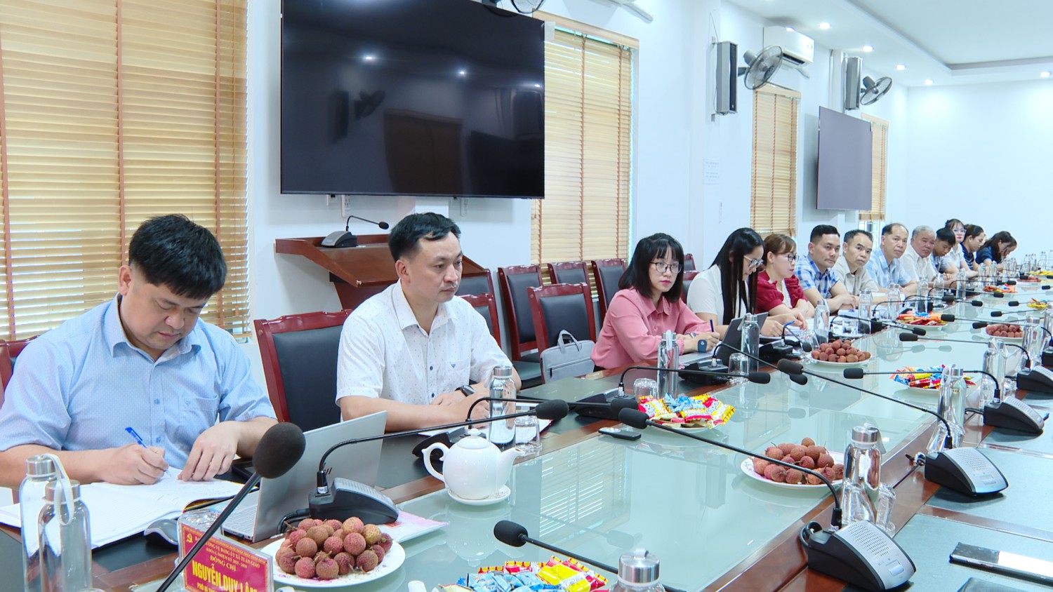 ĐẢNG UỶ XÃ TUẦN GIÁO TỔ CHỨC GẶP MẶT CÁN BỘ KHÔNG...
