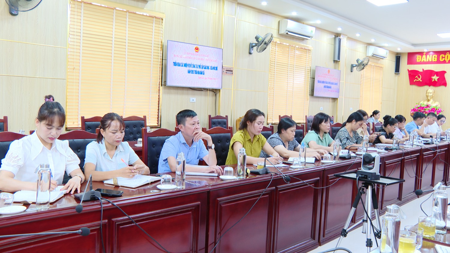Xã Tuần Giáo tổ chức họp Ban chỉ đạo PCGD –XMC