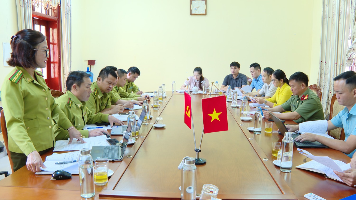 UBND xã Tuần Giáo làm việc với Hạt Kiểm lâm Tuần...