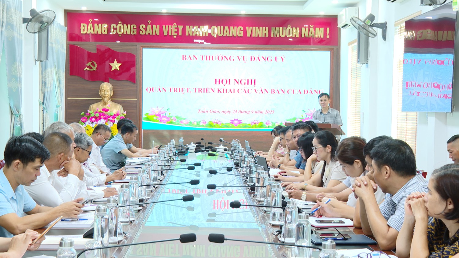 Hội nghị quán triệt, triển khai các văn bản của...