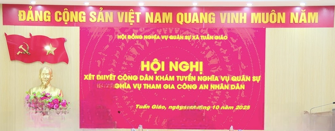 Hội nghị xét duyệt công dân khám tuyển nghĩa cụ...