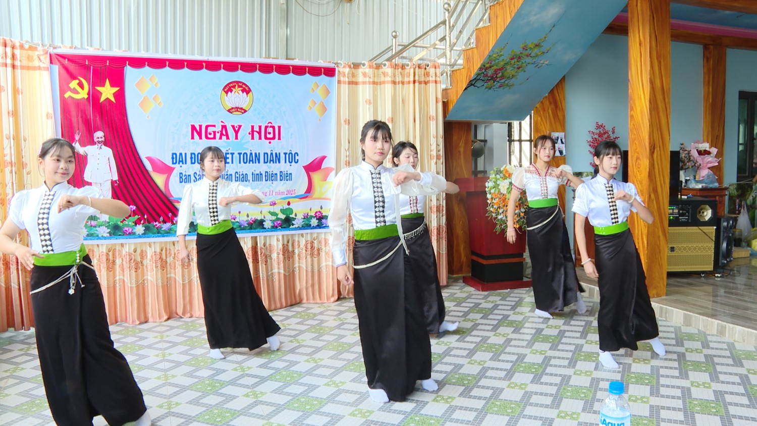 Đồng chí Đinh Bảo Dũng-Tỉnh uỷ viên, Bí thư Đảng...