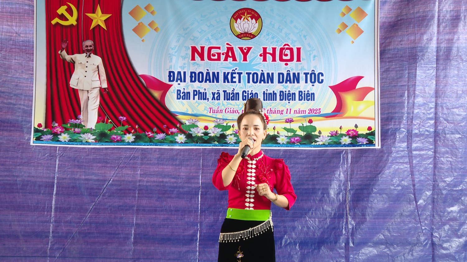 Ngày hội Đại đoàn kết các dân tộc bản Phủ năm 2025