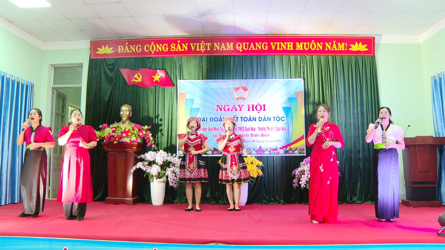 Ngày hội Đại đoàn kết toàn dân tộc bản Minh Thắng