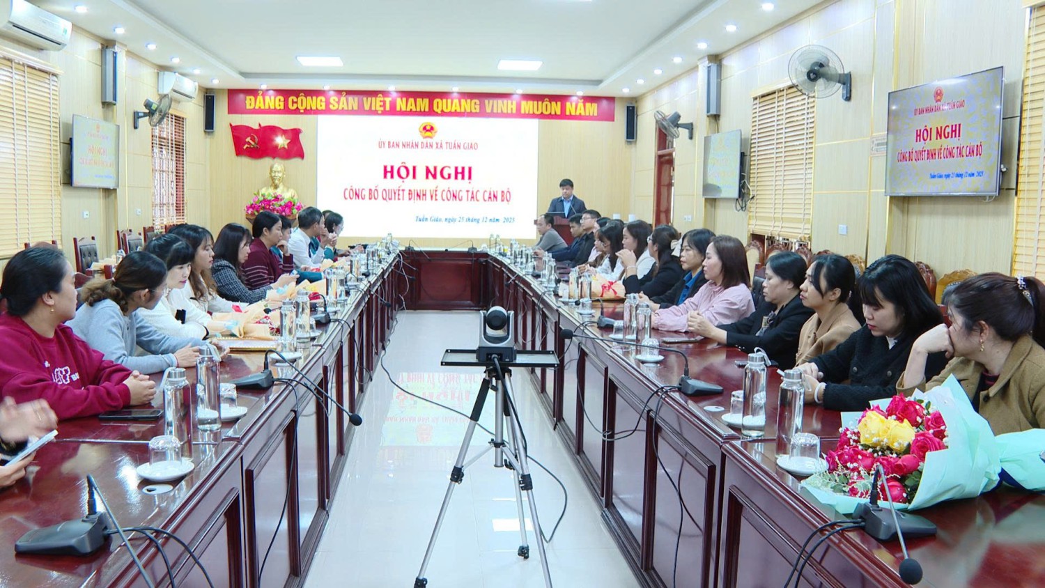 Hội nghị công bố Quyết định về công tác cán bộ