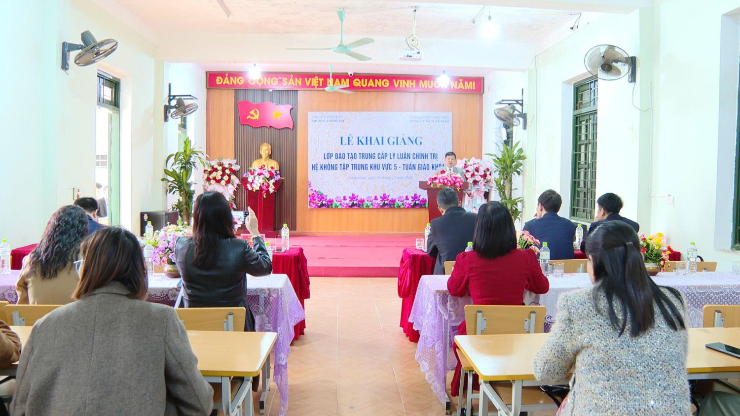 Trường Chính trị tỉnh Điện Biên phối hợp với Đảng...