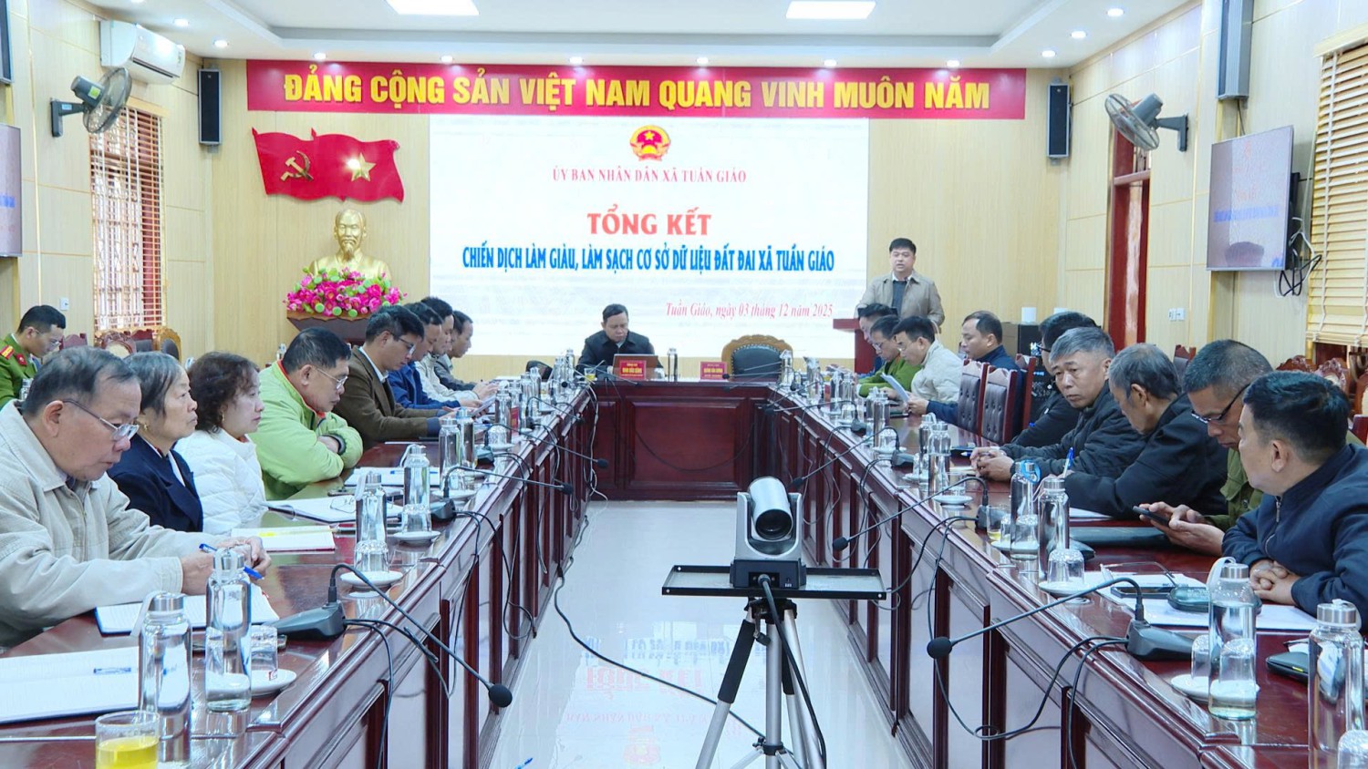 Tổng kết Chiến dịch làm giàu, làm sạch cơ sở dữ...