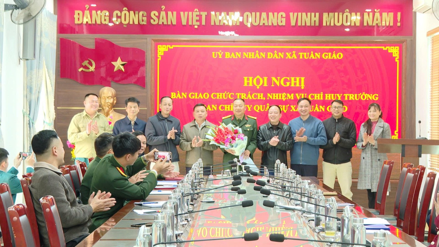 Hội nghị bàn giao chức trách, nhiệm vụ Chỉ huy...