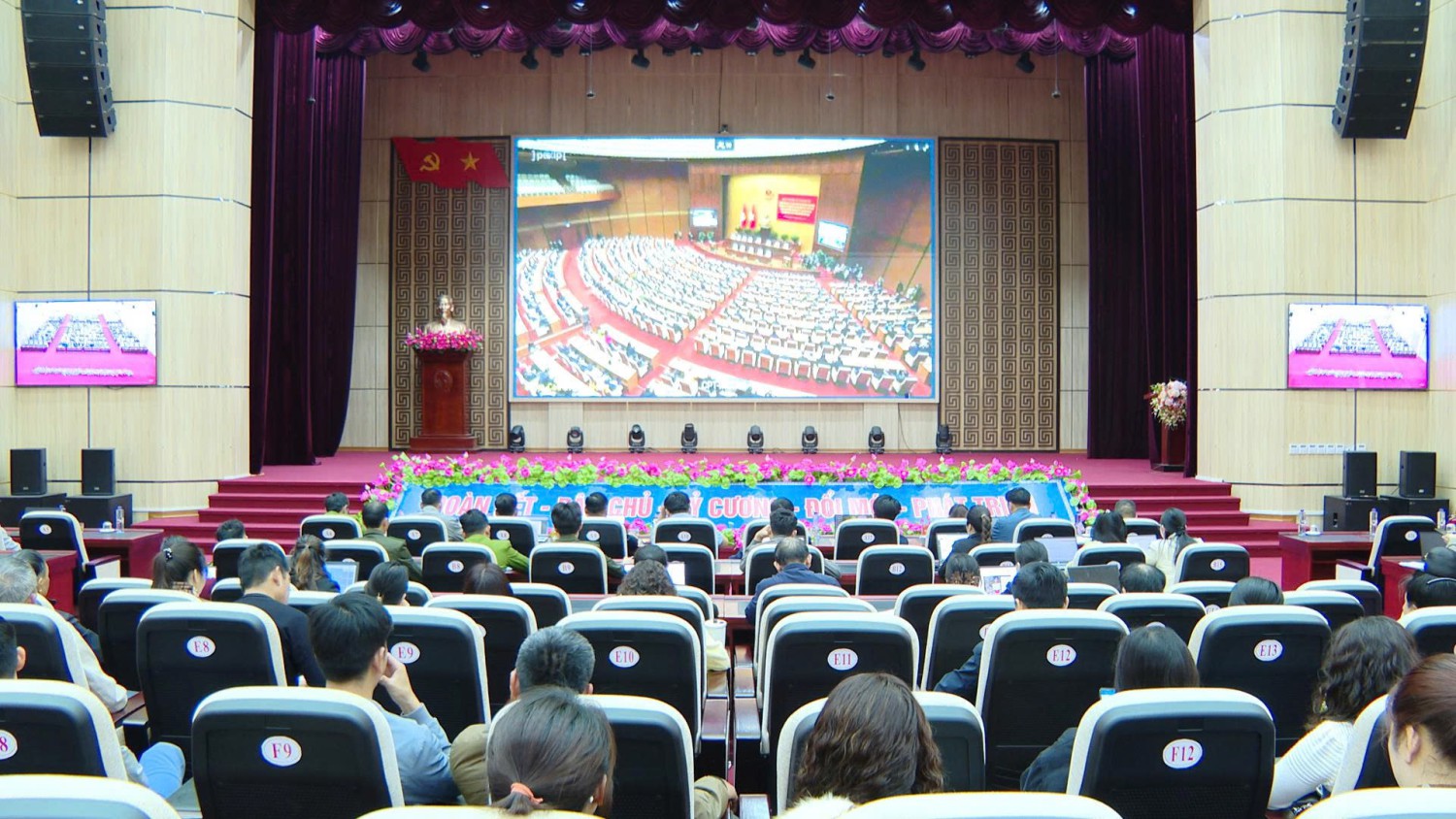 Xã Tuần Giáo tham dự Hội nghị nghiên cứu, học tập, quán triệt và triển khai thực hiện Nghị quyết số 79-NQ/TW và Nghị quyết số 80-NQ/TW của Bộ Chính trị