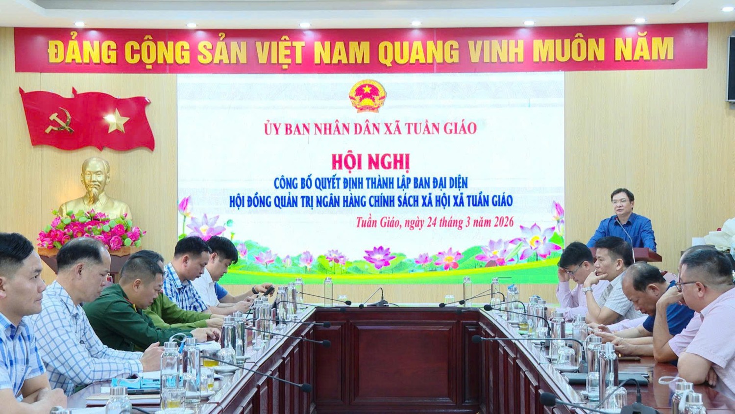 Hội nghị công bố Quyết định thành lập Ban đại diện Hội đồng quản trị Ngân hàng Chính sách xã hội xã Tuần Giáo