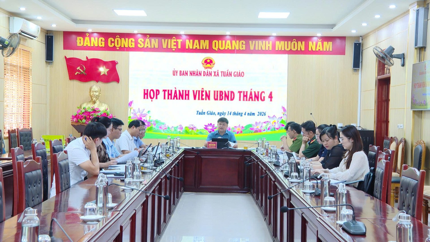 UBND xã Tuần Giáo họp thành viên UBND xã tháng 4 năm 202