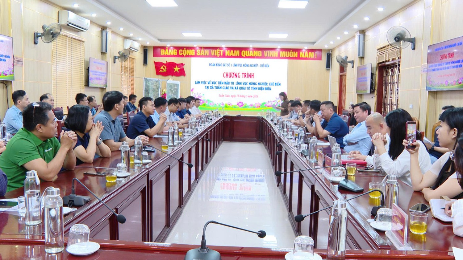Chương trình làm việc về xúc tiến đầu tư lĩnh vực Nông nghiệp - Chế biến tại xã Tuần Giáo và Quài Tở