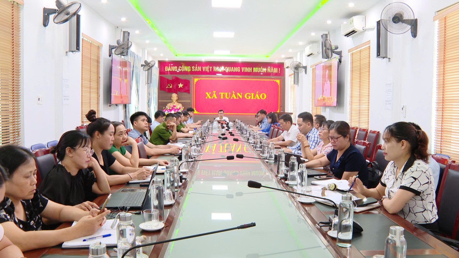 Xã Tuần Giáo dự Phiên họp chuyên đề thúc đẩy phát triển khoa học công nghệ, đổi mới sáng tạo