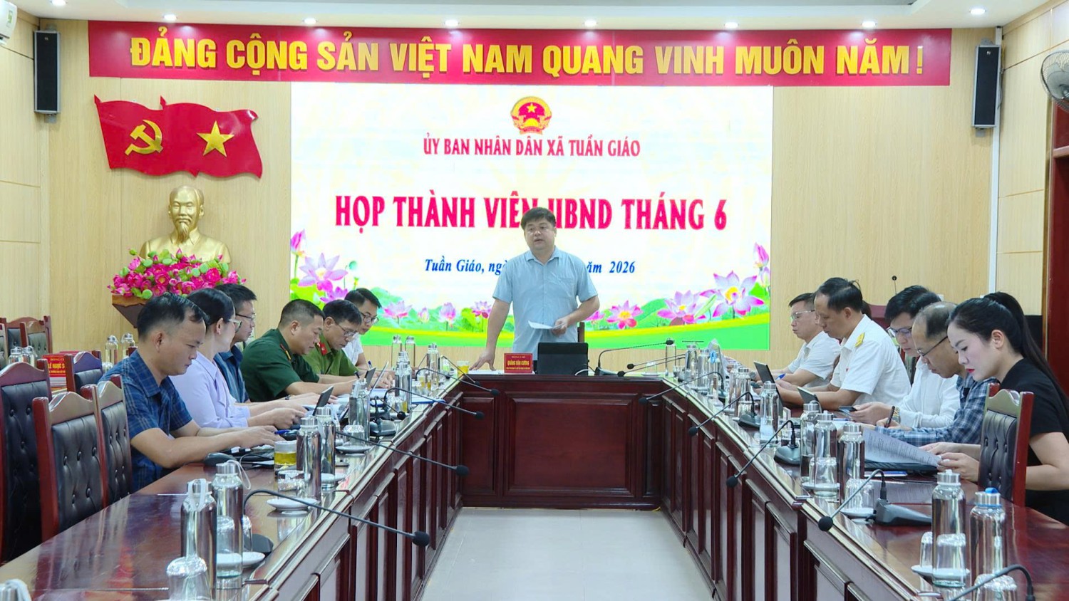UBND xã Tuần Giáo họp thành viên tháng 6 năm 2026