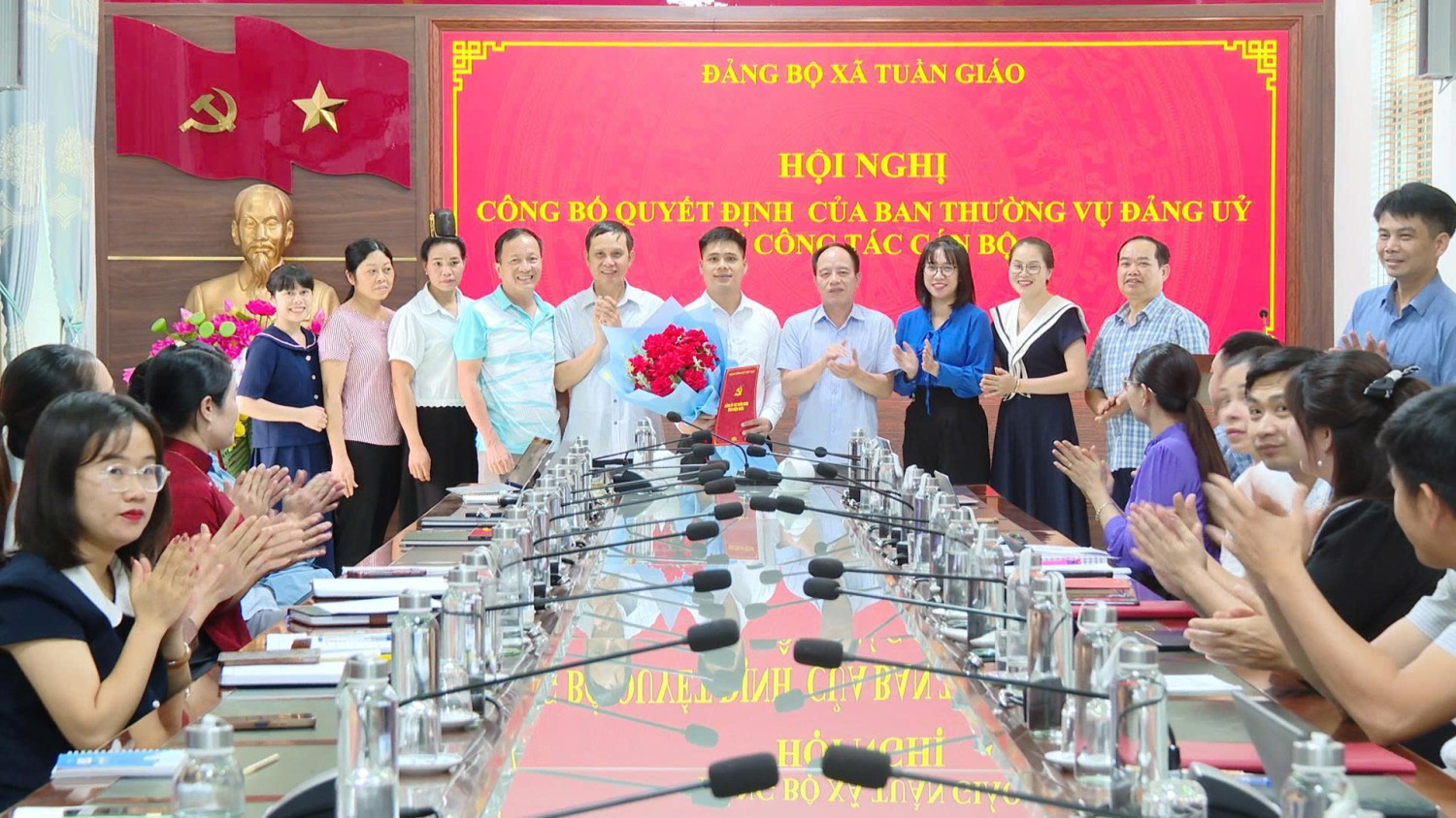 Đảng uỷ xã Tuần Giáo tổ chức Hội nghị công bố quyết định về công tác cán bộ