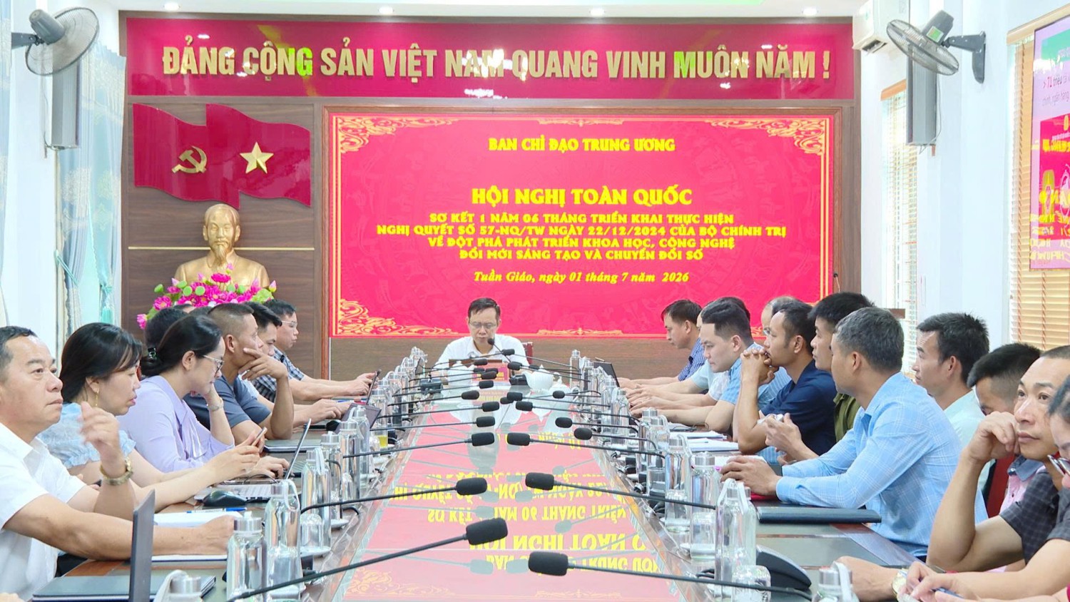 Hội nghị toàn quốc sơ kết 1 năm 6 tháng triển khai thực hiện Nghị quyết số 57 của Bộ Chính trị