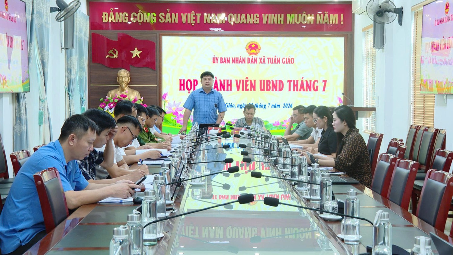 UBND xã Tuần Giáo họp thành viên tháng 7 năm 2026